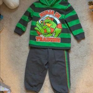 Boy’s Ninja Turtle sweat set